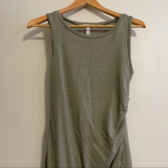 Leith Ruched Cross Front Bodycon Dress - Picture 5 of 5